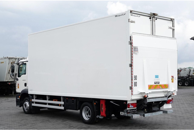 MAN TGM 12.290 / 4x2 / CHŁODNIA 6,5 M / AGREGAT THERMO KING T-600 R - Camião frigorífico: foto 2 MAN TGM 12.290 / 4x2 / CHŁODNIA 6,5 M / AGREGAT THERMO KING T-600 R - Camião frigorífico: foto 2