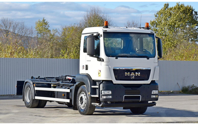 MAN TGS 18.320 Abrollkipper * Top Zustand! - Camião polibenne: foto 2 MAN TGS 18.320 Abrollkipper * Top Zustand! - Camião polibenne: foto 2