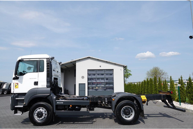 MAN TGS 18.420 / 4X4 / RAMA DŁ. 5,6 M / NAVI / DO ZABUDOWY / SPROWA - Camião chassi: foto 4 MAN TGS 18.420 / 4X4 / RAMA DŁ. 5,6 M / NAVI / DO ZABUDOWY / SPROWA - Camião chassi: foto 4
