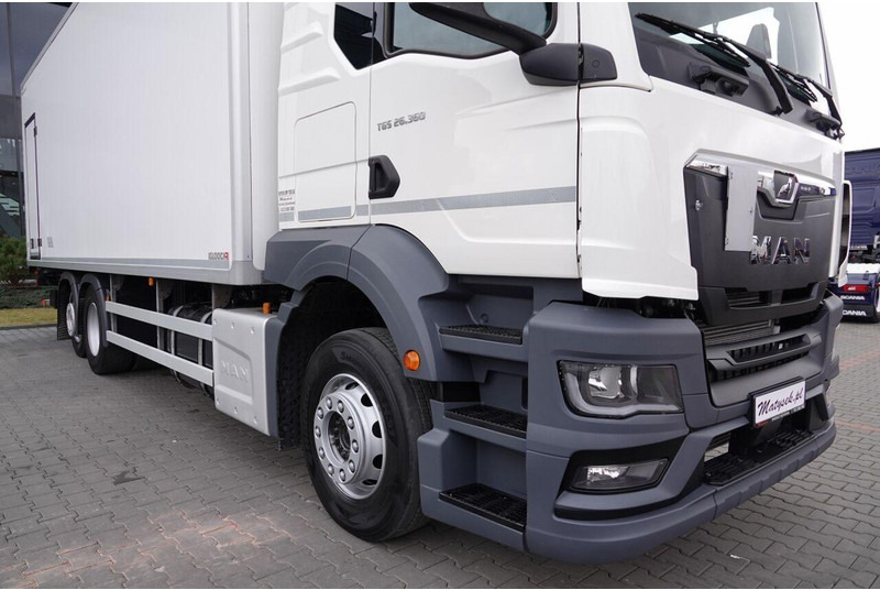 MAN TGS 26.360 / 6x2 / CHŁODNIA -8,2 M / AGREGAT CARRIER SUPRA 850 / - Camião frigorífico: foto 2 MAN TGS 26.360 / 6x2 / CHŁODNIA -8,2 M / AGREGAT CARRIER SUPRA 850 / - Camião frigorífico: foto 2