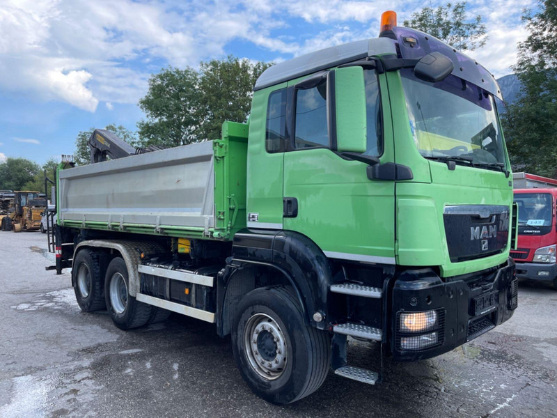 MAN TGS 26.400 6x4 Tipper + Crane PK 15002 - Camião basculante, Camião grua: foto 2 MAN TGS 26.400 6x4 Tipper + Crane PK 15002 - Camião basculante, Camião grua: foto 2