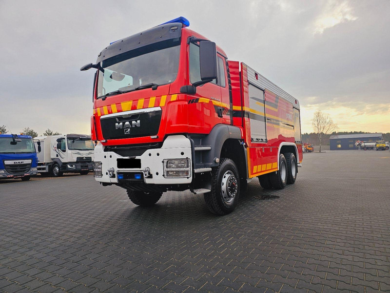 MAN TGS 26.440 Fire truck 6x6 - Carro de bombeiro: foto 1 MAN TGS 26.440 Fire truck 6x6 - Carro de bombeiro: foto 1