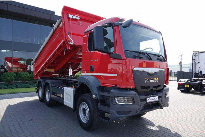 MAN TGS 33.440 / 6X4 / WYWROTKA 3 STRONNA / HYDROBURTA / BORDMATIC / - Camião basculante: foto 4 MAN TGS 33.440 / 6X4 / WYWROTKA 3 STRONNA / HYDROBURTA / BORDMATIC / - Camião basculante: foto 4
