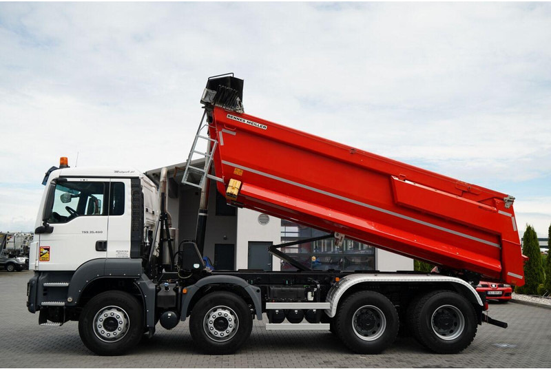 MAN TGS 35.460 / 8X4 / WYWROTKA TYLNOZSYPOWA / HYDROKLAPA / 2018 ROK - Camião basculante: foto 2 MAN TGS 35.460 / 8X4 / WYWROTKA TYLNOZSYPOWA / HYDROKLAPA / 2018 ROK - Camião basculante: foto 2