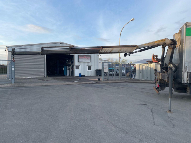 MAN TGX 18.400 Curtain Sider + Crane Palfinger 14002 EH - Camião furgão: foto 5 MAN TGX 18.400 Curtain Sider + Crane Palfinger 14002 EH - Camião furgão: foto 5