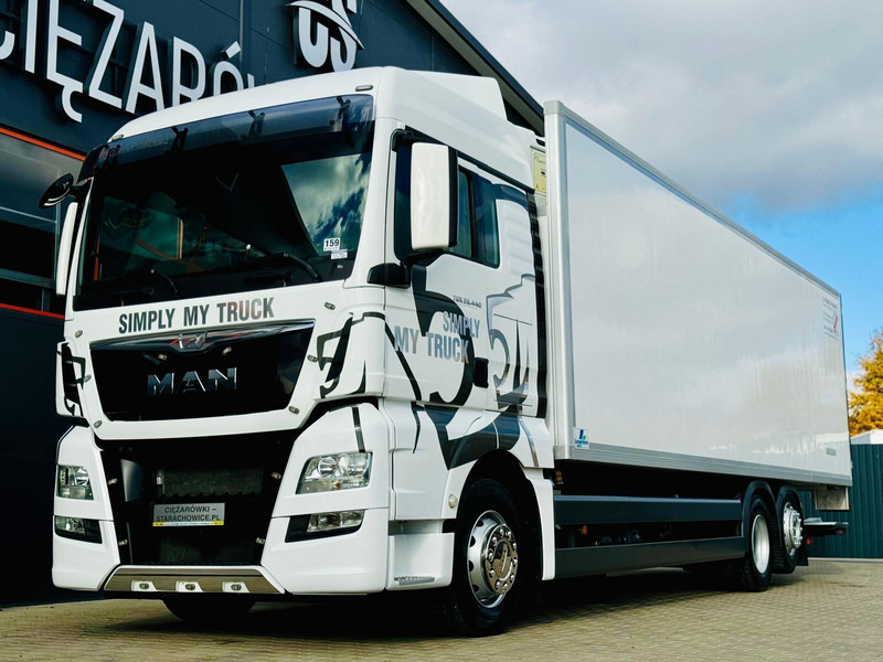 MAN TGX 26.440 // E6 // chłodnia z windą // 22 Epal // sypialka - Camião frigorífico: foto 1 MAN TGX 26.440 // E6 // chłodnia z windą // 22 Epal // sypialka - Camião frigorífico: foto 1