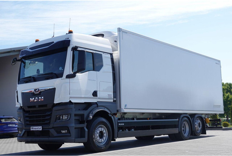MAN TGX 26.520 / 6x2 / CHŁODNIA -8,6 M / AGREGAT THERMO KING T-1000R - Camião frigorífico: foto 5 MAN TGX 26.520 / 6x2 / CHŁODNIA -8,6 M / AGREGAT THERMO KING T-1000R - Camião frigorífico: foto 5