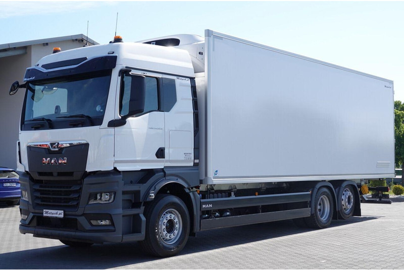 MAN TGX 26.520 / 6x2 / CHŁODNIA -8,6 M / AGREGAT THERMO KING T-1000R - Camião frigorífico: foto 4 MAN TGX 26.520 / 6x2 / CHŁODNIA -8,6 M / AGREGAT THERMO KING T-1000R - Camião frigorífico: foto 4