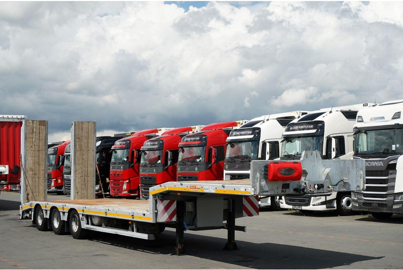Max Trailer NACZEPA LAWETA / NISKOPODWOZIOWA / 12,35 M / NAJAZDY HYDRAULICZN - Semi-reboque baixa: foto 1 Max Trailer NACZEPA LAWETA / NISKOPODWOZIOWA / 12,35 M / NAJAZDY HYDRAULICZN - Semi-reboque baixa: foto 1
