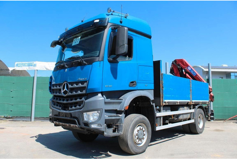 Mercedes-Benz 1848 4x4 Crane HMF 1820 - Camião de caixa aberta/ Plataforma, Camião grua: foto 1 Mercedes-Benz 1848 4x4 Crane HMF 1820 - Camião de caixa aberta/ Plataforma, Camião grua: foto 1