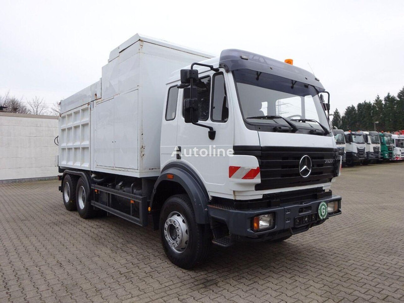 Mercedes-Benz 2527 - Vacuum truck 6x4 - Caminhão limpa fossa: foto 2 Mercedes-Benz 2527 - Vacuum truck 6x4 - Caminhão limpa fossa: foto 2