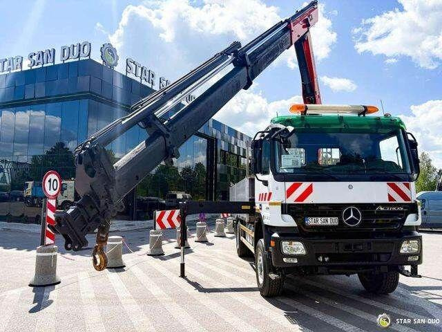 Mercedes-Benz ACTROS 2044A 4x4 Palfinger PK 20002 hds Crane - Camião de caixa aberta/ Plataforma, Camião grua: foto 4 Mercedes-Benz ACTROS 2044A 4x4 Palfinger PK 20002 hds Crane - Camião de caixa aberta/ Plataforma, Camião grua: foto 4