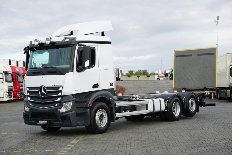 Mercedes-Benz ACTROS / 2553 / ACC / E 6 / BDF + WINDA / 7.15 , 7.45, 7.82 M / - Camião chassi: foto 2 Mercedes-Benz ACTROS / 2553 / ACC / E 6 / BDF + WINDA / 7.15 , 7.45, 7.82 M / - Camião chassi: foto 2