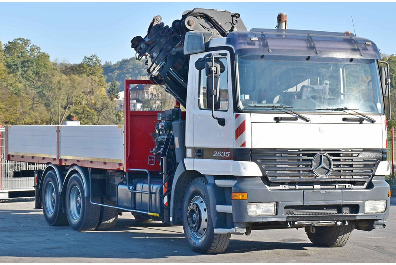 Mercedes-Benz ACTROS 2635 Pritsche - Camião de caixa aberta/ Plataforma, Camião grua: foto 3 Mercedes-Benz ACTROS 2635 Pritsche - Camião de caixa aberta/ Plataforma, Camião grua: foto 3