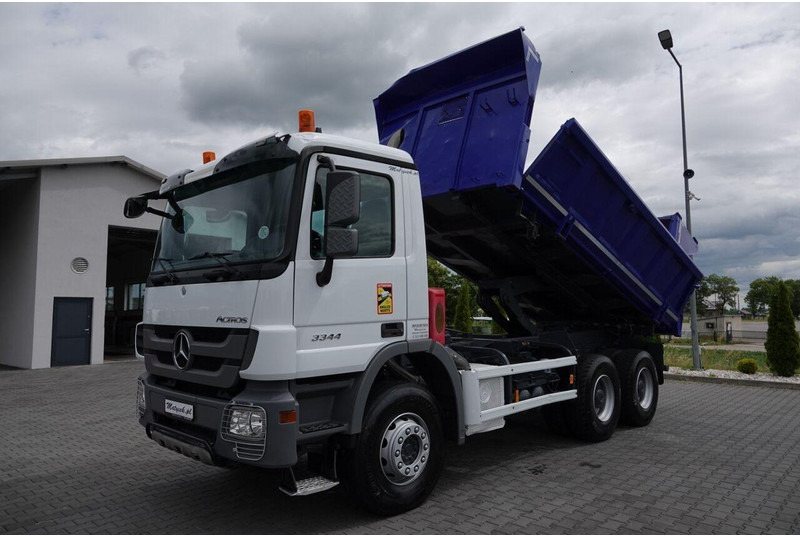 Mercedes-Benz ACTROS 3344 / 6x4 / WYWROTKA 2 STR / BORDMATIC / HYDROBURTA / HY - Camião basculante: foto 3 Mercedes-Benz ACTROS 3344 / 6x4 / WYWROTKA 2 STR / BORDMATIC / HYDROBURTA / HY - Camião basculante: foto 3