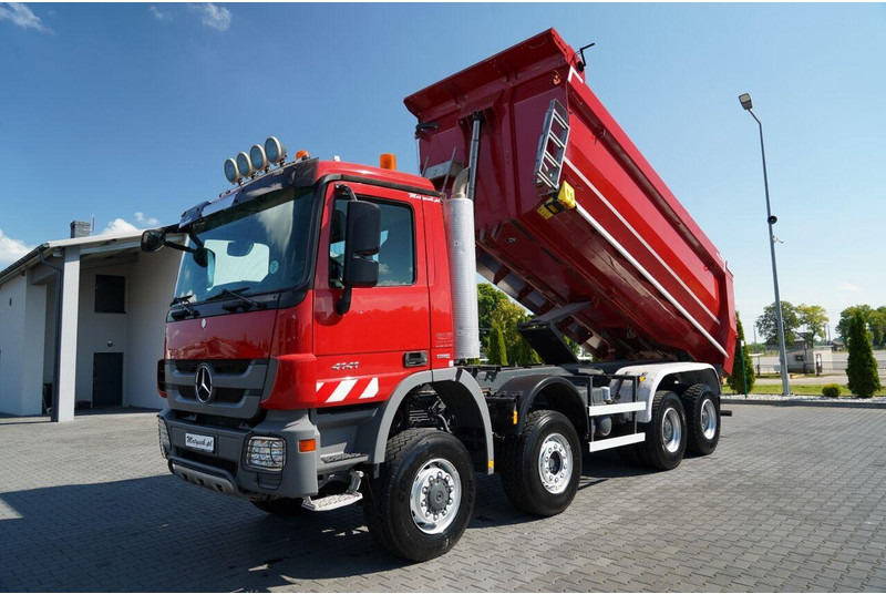 Mercedes-Benz ACTROS 4141 / 8X6 / WYWROTKA TYLNOZSYPOWA / MEILLER KIPPER 5.3M - Camião basculante: foto 2 Mercedes-Benz ACTROS 4141 / 8X6 / WYWROTKA TYLNOZSYPOWA / MEILLER KIPPER 5.3M - Camião basculante: foto 2