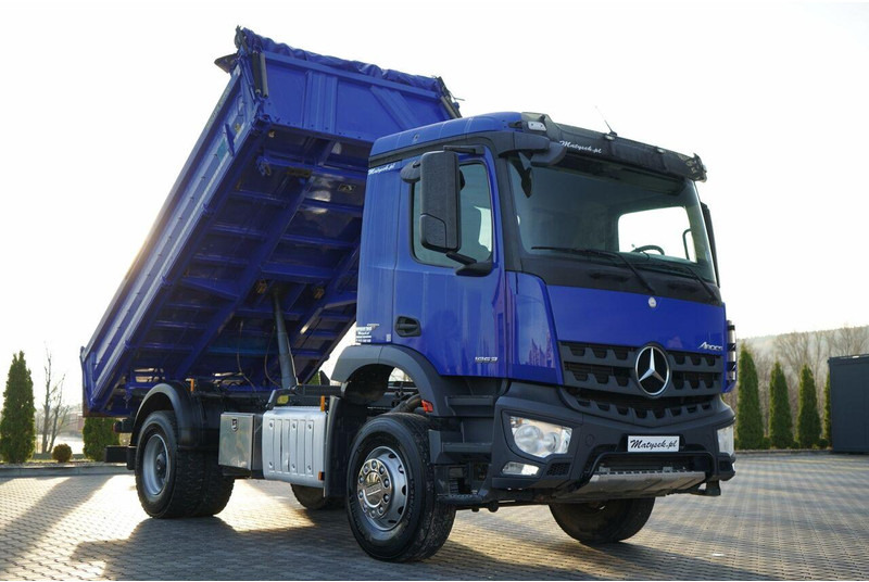 Mercedes-Benz AROCS 1853 / 4X2 / WYWROTKA 3 STRONNA / MEILLER KIPER / EURO 6 / - Camião basculante: foto 1 Mercedes-Benz AROCS 1853 / 4X2 / WYWROTKA 3 STRONNA / MEILLER KIPER / EURO 6 / - Camião basculante: foto 1