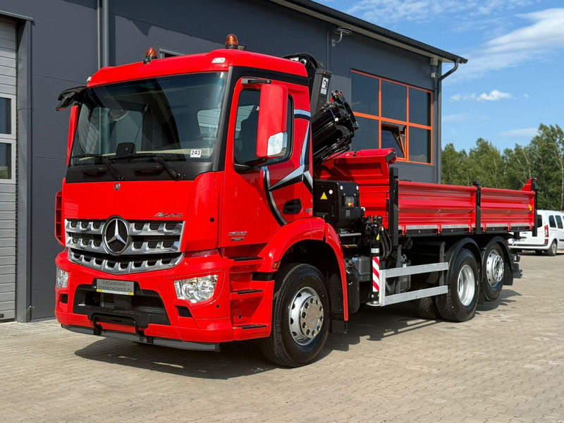 Mercedes-Benz AROCS 2532 // E6 // wywrotka 3-Stronna + HIAB HIDUO 158 B-2 // 6 - Camião basculante, Camião grua: foto 4 Mercedes-Benz AROCS 2532 // E6 // wywrotka 3-Stronna + HIAB HIDUO 158 B-2 // 6 - Camião basculante, Camião grua: foto 4