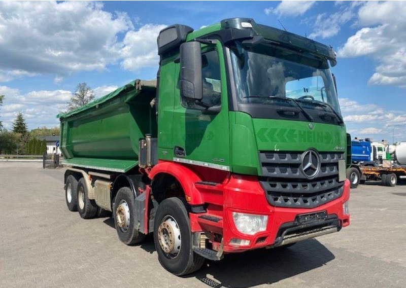Mercedes-Benz AROCS 4145 - Camião basculante: foto 2 Mercedes-Benz AROCS 4145 - Camião basculante: foto 2