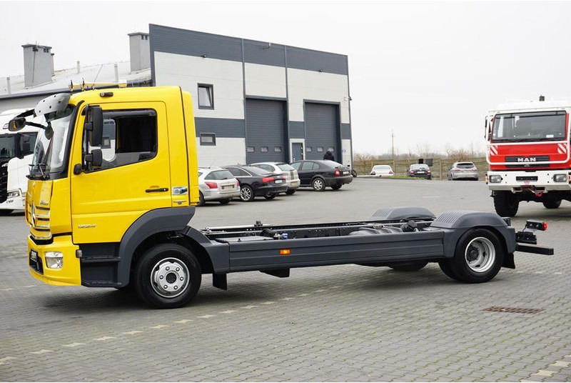 Mercedes-Benz ATEGO / 1224 / ACC / EURO 6 / PODWOZIE DO ZABUDOWY / DŁ. 4,8 M - Camião chassi: foto 3 Mercedes-Benz ATEGO / 1224 / ACC / EURO 6 / PODWOZIE DO ZABUDOWY / DŁ. 4,8 M - Camião chassi: foto 3