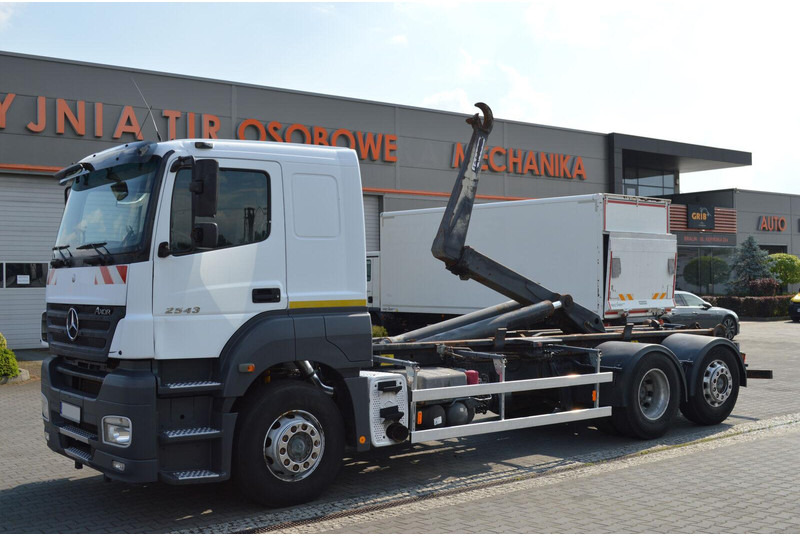 Mercedes-Benz AXOR 2543 HOOK JANCO HS20 14T KLIMA WEBASTO Bed Steering Axle Au - Camião polibenne: foto 2 Mercedes-Benz AXOR 2543 HOOK JANCO HS20 14T KLIMA WEBASTO Bed Steering Axle Au - Camião polibenne: foto 2
