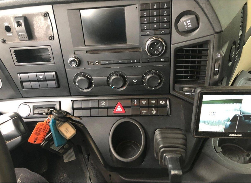 Camião basculante Mercedes-Benz Arocs 3240 8x4 Tipper: foto 11