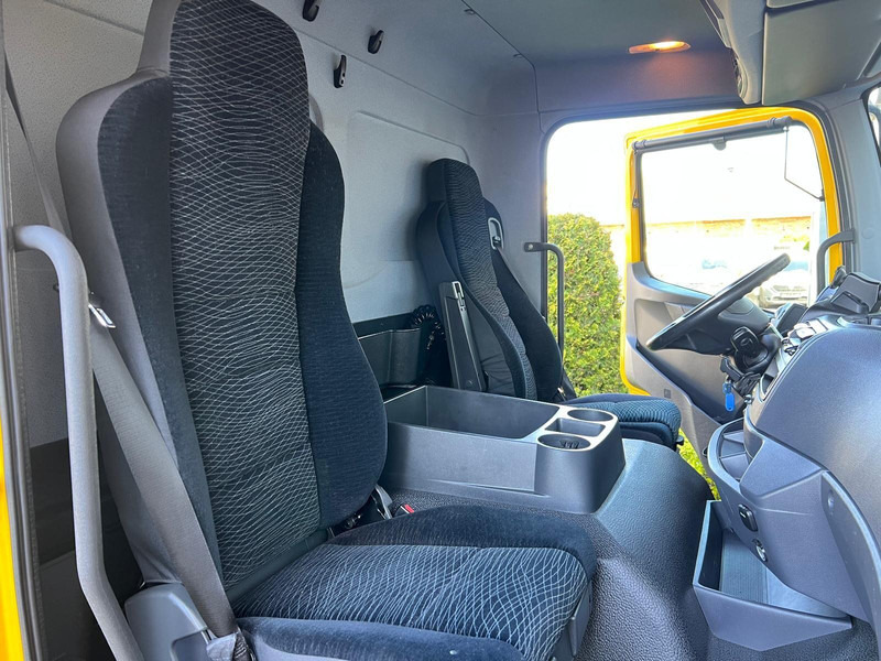 Locação financeira de Mercedes-Benz Atego 1530 EURO 6 CURTAIN TILT LIFT 1.HAND Mercedes-Benz Atego 1530 EURO 6 CURTAIN TILT LIFT 1.HAND: foto 18