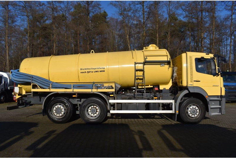 Mercedes-Benz Axor 2533 - Vacuum truck - Caminhão limpa fossa: foto 3 Mercedes-Benz Axor 2533 - Vacuum truck - Caminhão limpa fossa: foto 3