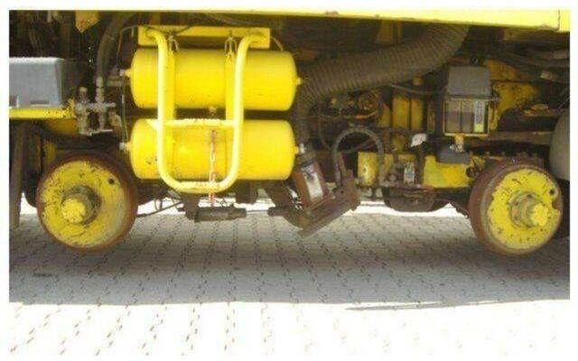 Mercedes-Benz SK 1820 4x2 Schienenreinigungs Kehrmaschine RAIL - Varredora urbana: foto 2 Mercedes-Benz SK 1820 4x2 Schienenreinigungs Kehrmaschine RAIL - Varredora urbana: foto 2