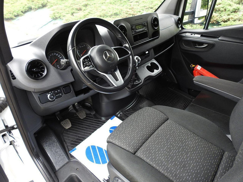 Mercedes-Benz SPRINTER 316 PLANDEKA 10 PALET WEBASTO KLIMATYZACJA TEMPOMAT 16 - Camião furgão: foto 2 Mercedes-Benz SPRINTER 316 PLANDEKA 10 PALET WEBASTO KLIMATYZACJA TEMPOMAT 16 - Camião furgão: foto 2