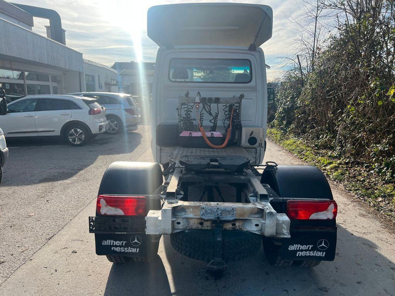Mercedes-Benz SPRINTER 519 - Camião tractor BE: foto 4 Mercedes-Benz SPRINTER 519 - Camião tractor BE: foto 4