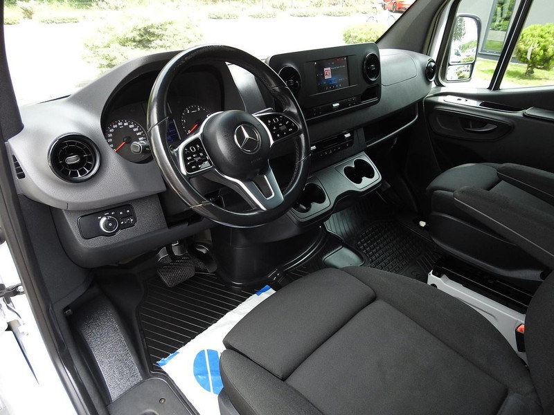Mercedes-Benz SPRINTER FURGON BRYGADÓWKA 5 MIEJSC TEMPOMAT NAWIGACJA KLIMATYZ - Minibus, Furgão de passageiros: foto 2 Mercedes-Benz SPRINTER FURGON BRYGADÓWKA 5 MIEJSC TEMPOMAT NAWIGACJA KLIMATYZ - Minibus, Furgão de passageiros: foto 2