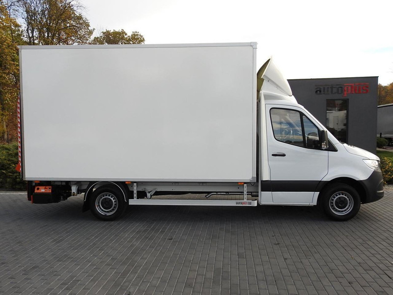 Carrinha de contentor Mercedes-Benz SPRINTER KONTENER WINDA 8 PALET KLIMATYZACJA  150KM [ 235920 ]: foto 7
