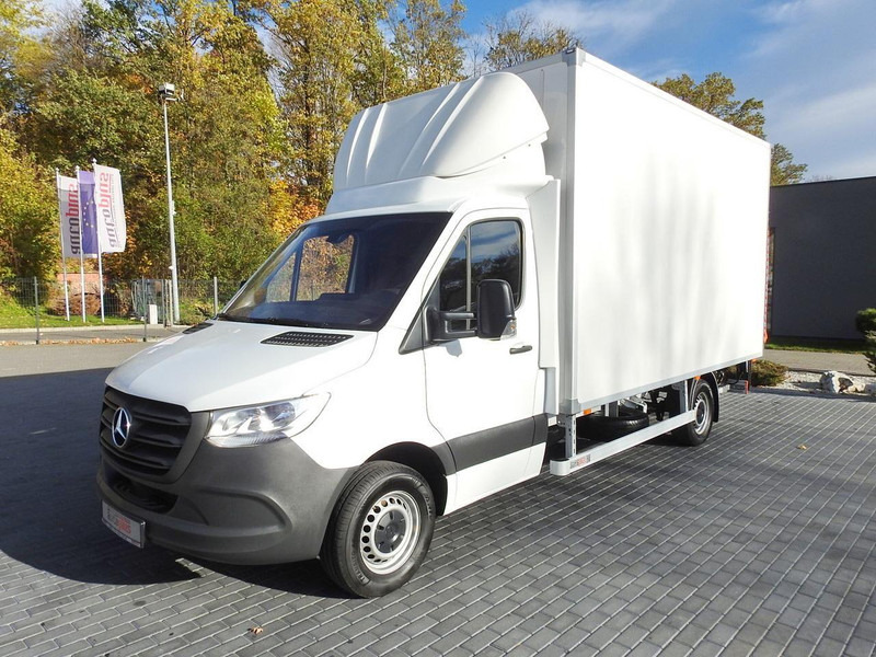 Carrinha de contentor Mercedes-Benz SPRINTER KONTENER WINDA 8 PALET KLIMATYZACJA  150KM [ 235920 ]: foto 6