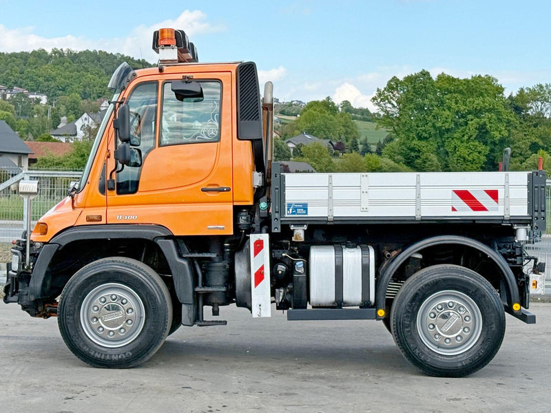Mercedes-Benz UNIMOG 400 * KIPPER 2,40 * 4x4 * TOPZUSTAND - Camião basculante: foto 4 Mercedes-Benz UNIMOG 400 * KIPPER 2,40 * 4x4 * TOPZUSTAND - Camião basculante: foto 4
