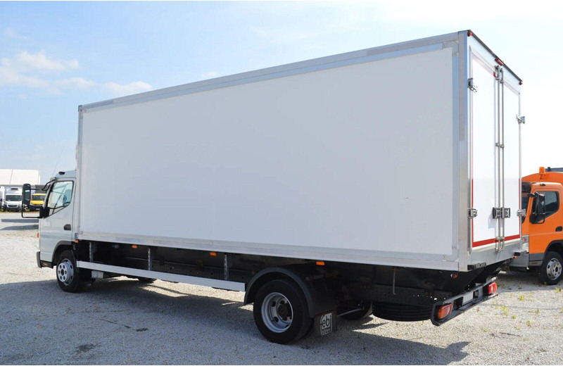 Mitsubishi CANTER FUSO 9C18 REFRIGERATOR + DOOR ISOTHERM CONTAINER - Camião frigorífico: foto 3 Mitsubishi CANTER FUSO 9C18 REFRIGERATOR + DOOR ISOTHERM CONTAINER - Camião frigorífico: foto 3