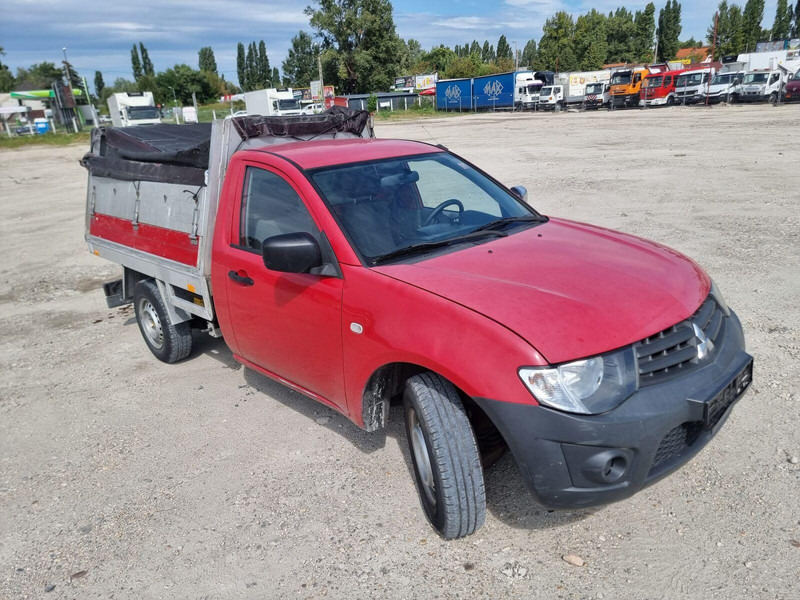 Mitsubishi L200 2,5 d - 3 sided Tipper - Carrinha basculante: foto 1 Mitsubishi L200 2,5 d - 3 sided Tipper - Carrinha basculante: foto 1