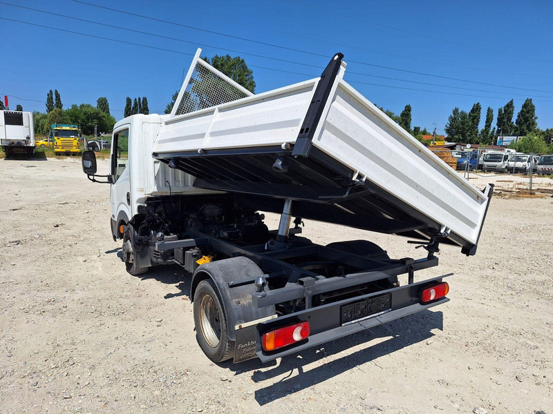 Nissan Cabstar 2,5 TDi - 3 sided Tipper - Carrinha basculante: foto 5 Nissan Cabstar 2,5 TDi - 3 sided Tipper - Carrinha basculante: foto 5