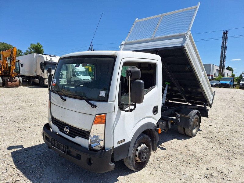 Nissan Cabstar 2,5 TDi - 3 sided Tipper - Carrinha basculante: foto 2 Nissan Cabstar 2,5 TDi - 3 sided Tipper - Carrinha basculante: foto 2