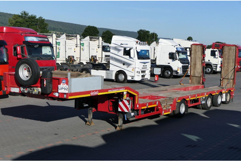 Nooteboom NISKOPODWOZIE LAWETA / 4 OSIOWA / DMC: 73500 KG / NAJAZDY HYDRAU - Semi-reboque baixa: foto 1 Nooteboom NISKOPODWOZIE LAWETA / 4 OSIOWA / DMC: 73500 KG / NAJAZDY HYDRAU - Semi-reboque baixa: foto 1