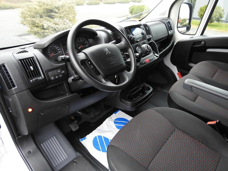 Peugeot BOXER KONTENER WINDA 8 PALET TEMPOMAT KLIMATYZACJA 140KM [ V050 - Carrinha de contentor: foto 2 Peugeot BOXER KONTENER WINDA 8 PALET TEMPOMAT KLIMATYZACJA 140KM [ V050 - Carrinha de contentor: foto 2