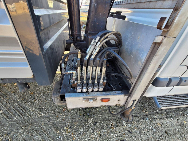 Renault Mascott 160 Three-sided tipper + Crane KO - 6.5tons - Carrinha basculante: foto 5 Renault Mascott 160 Three-sided tipper + Crane KO - 6.5tons - Carrinha basculante: foto 5