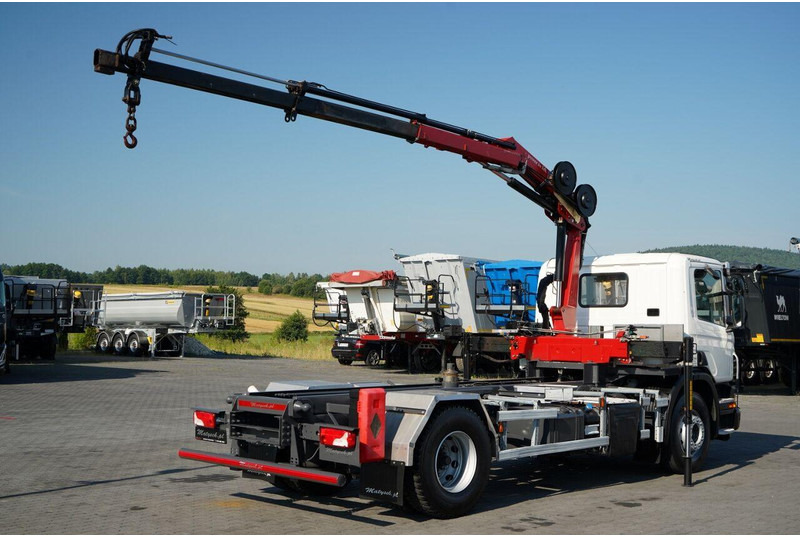 Scania P 280 / 4X2 / SIŁOWNIK DO WYWROTU / + HDS HMF 635 / UDŹWIG 1 500 - Camião basculante: foto 4 Scania P 280 / 4X2 / SIŁOWNIK DO WYWROTU / + HDS HMF 635 / UDŹWIG 1 500 - Camião basculante: foto 4