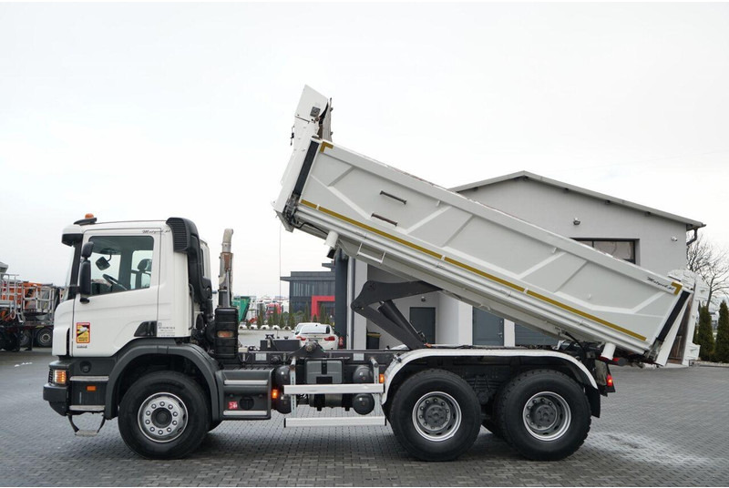 Scania P 410 / 6x4 / WYWROTKA DWU-STRONNA / HYDROBURTA / BOARDMATIC / - Camião basculante: foto 3 Scania P 410 / 6x4 / WYWROTKA DWU-STRONNA / HYDROBURTA / BOARDMATIC / - Camião basculante: foto 3