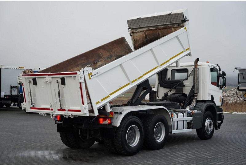 Scania P 410 / 6x4 / WYWROTKA DWU-STRONNA / HYDROBURTA / BOARDMATIC / - Camião basculante: foto 5 Scania P 410 / 6x4 / WYWROTKA DWU-STRONNA / HYDROBURTA / BOARDMATIC / - Camião basculante: foto 5