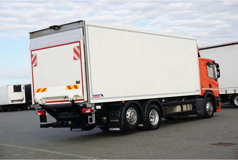 Scania P 410 / E 6 / CHŁODNIA + WINDA / 18 PALET / RETARDER / OŚ SKRĘTN - Camião frigorífico: foto 5 Scania P 410 / E 6 / CHŁODNIA + WINDA / 18 PALET / RETARDER / OŚ SKRĘTN - Camião frigorífico: foto 5
