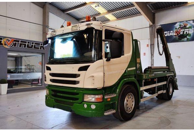 Scania P360 - Camião multibenne: foto 2 Scania P360 - Camião multibenne: foto 2