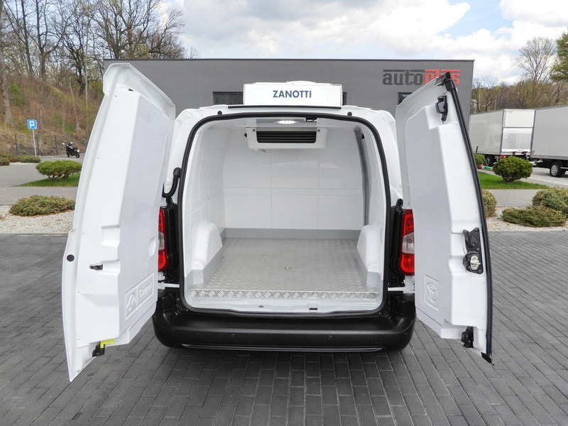 Carrinha frigorífica Toyota PROACE CITY FURGON CHŁODNIA -15*C ZASILANIE 230V TEMPOMAT KLIM: foto 12 Carrinha frigorífica Toyota PROACE CITY FURGON CHŁODNIA -15*C ZASILANIE 230V TEMPOMAT KLIM: foto 12