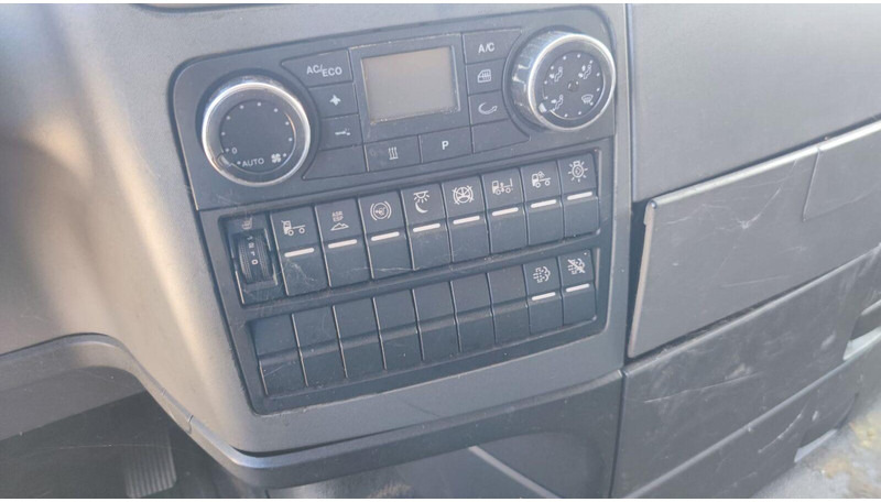 MAN TGX 18.265 Lowdeck - MEGA - Tractor: foto 5 MAN TGX 18.265 Lowdeck - MEGA - Tractor: foto 5