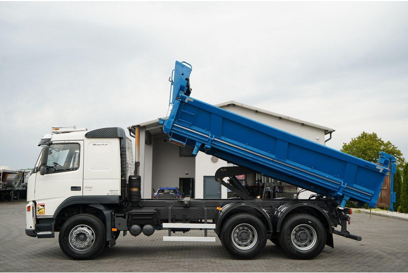 Volvo FM 360 / 6x4 / WYWROTKA DWUSTRONNA / HYDROBURTA / MANUAL / SPROW - Camião basculante: foto 3 Volvo FM 360 / 6x4 / WYWROTKA DWUSTRONNA / HYDROBURTA / MANUAL / SPROW - Camião basculante: foto 3